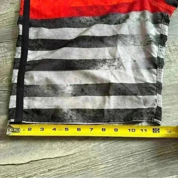 No Fear Men’s Board Short Or Swim Trunks Size 34 Red Black & White Stripe - Picture 9 of 13